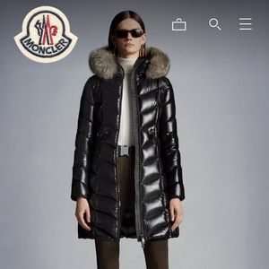 Moncler Fulmarus Fur-Trim Hood Chevron Puffer Coat